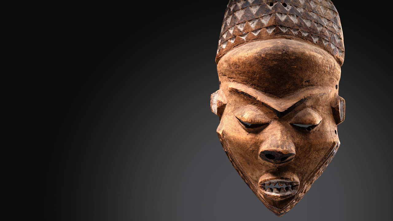 Anthropomorphic Pende mask